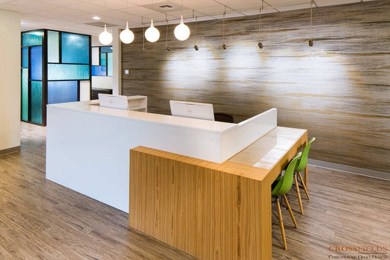 chiropractic-ADA-check-out-counter-chiropractor-clinic-design