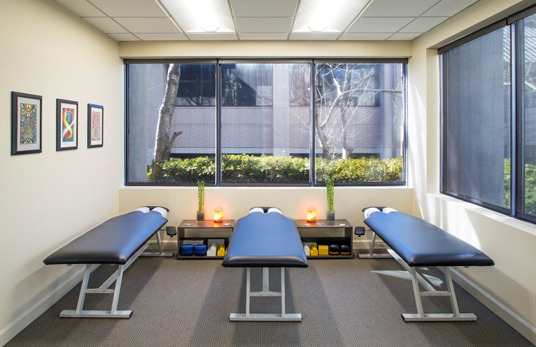 post-adjustment-therapy-for-chiropractor-integral-chiropractic-clinic-layout