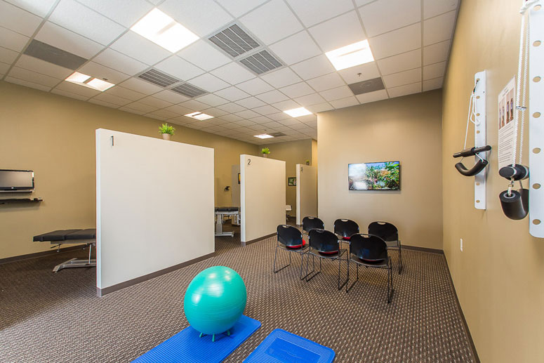 5-Chiropractic_Therapy_Adjusting-chiropractic-office-architecture